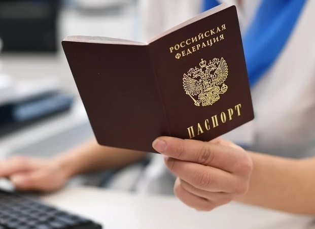 Проект RT помог матери погибшего бойца СВО из Казахстана подать заявление на гражданство